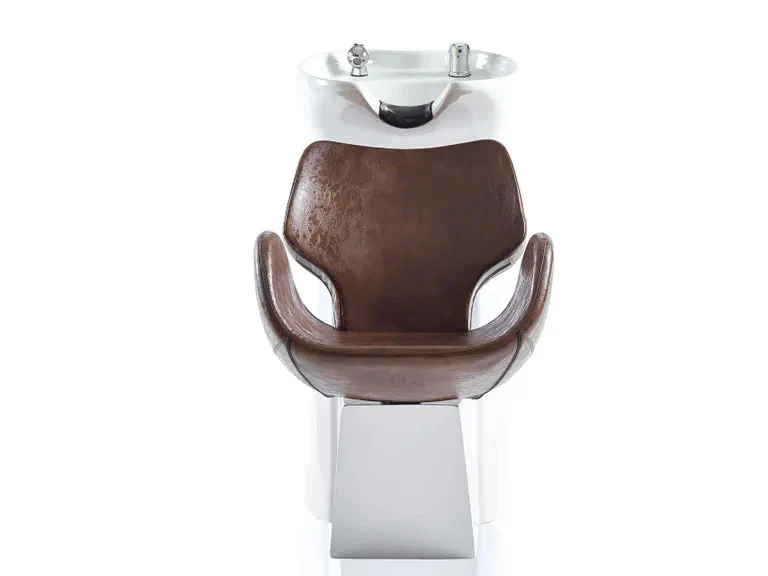 Chloe Backwash - Image 11