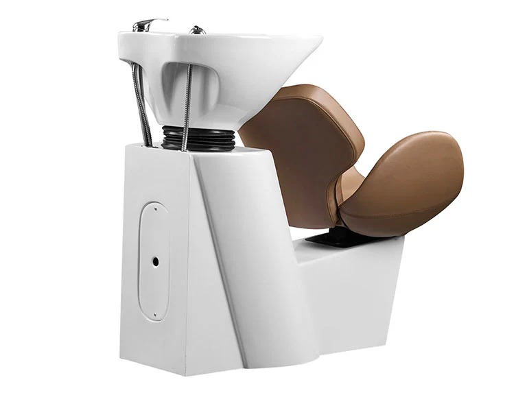 Chloe Backwash - Image 4